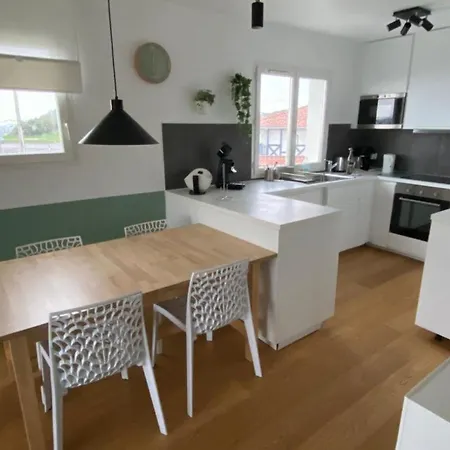 Bel Appartement, 1ere Ligne De Mer, Vue Toutes Pieces